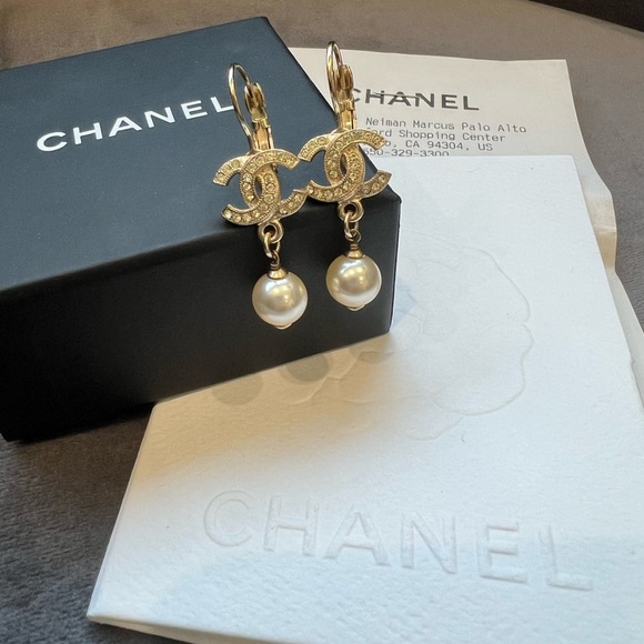 CHANEL Crystal Pearl CC Drop Earrings - Picture 7 of 9